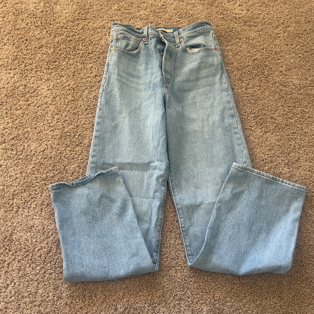 Levi’s Premium Ribcage straight jeans